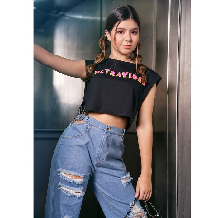 Camiseta Cropped Juvenil Feminino Amofany Com Correntes Camiseta Cropped Juvenil Feminino Amofany Com Correntes