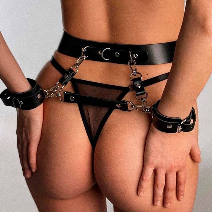 Harness Cinto Com Algemas Couro Sexy Import