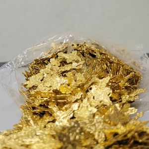 CRUZ GRAVADA PEQUENA TRABALHADA ALUMÍNIO 1 MIL