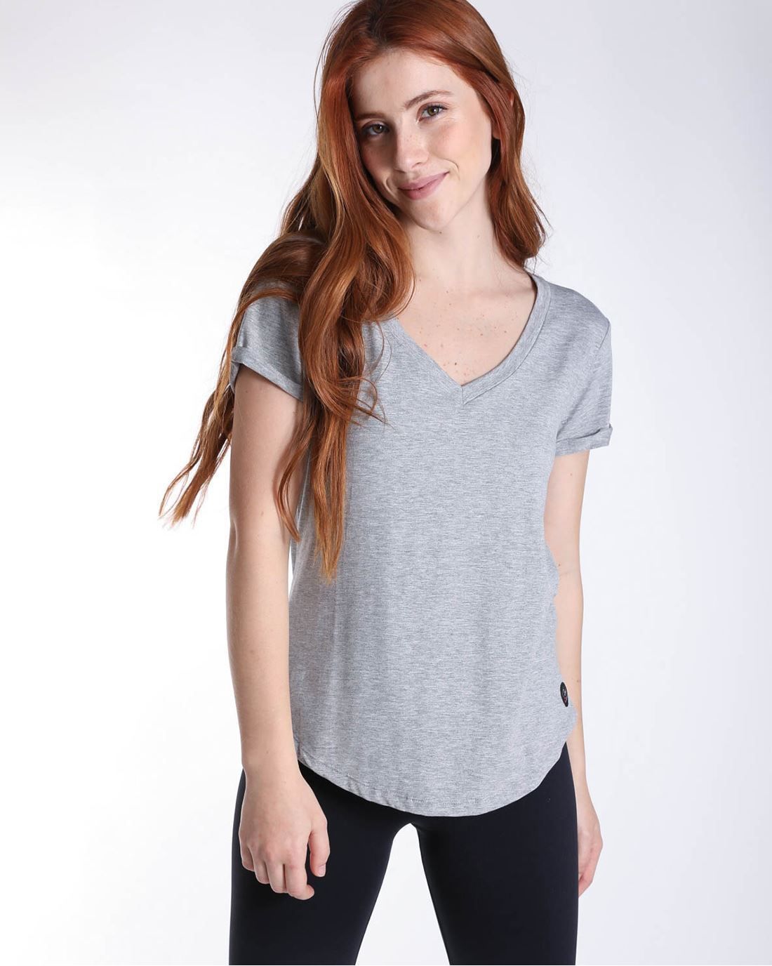 blusa básica decote v feminina