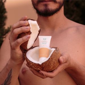 Lubes Coconut lubrificante íntimo intt wellness com aroma de coco 50g