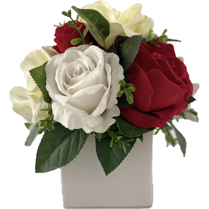 Arranjo De Rosas Vermelhas E Brancas No Vaso Quadrado Ceramica Branca 20x20cm