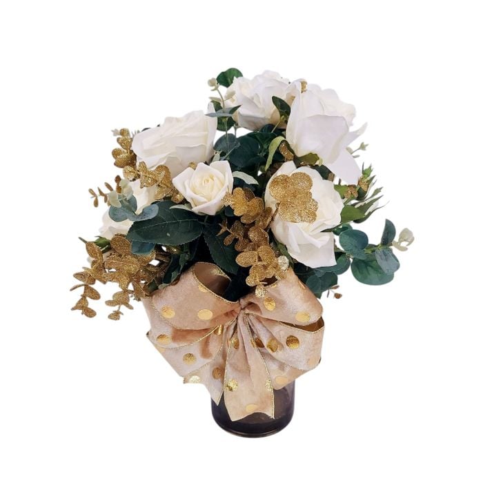 Arranjo De Mesa Dourado/branco Com Rosas Brancas E Laço De Poa 48x48cm