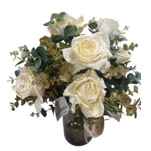 Arranjo De Mesa Dourado/branco Com Rosas Brancas E Laço De Poa 48x48cm