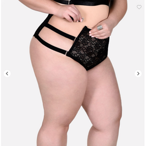 Calcinha Calma - em Renda com Strappy - Plus Size - Preto