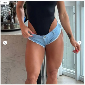 Short Jeans Micro Feminino Cavado - Ozempic - claro - SENSUALLE