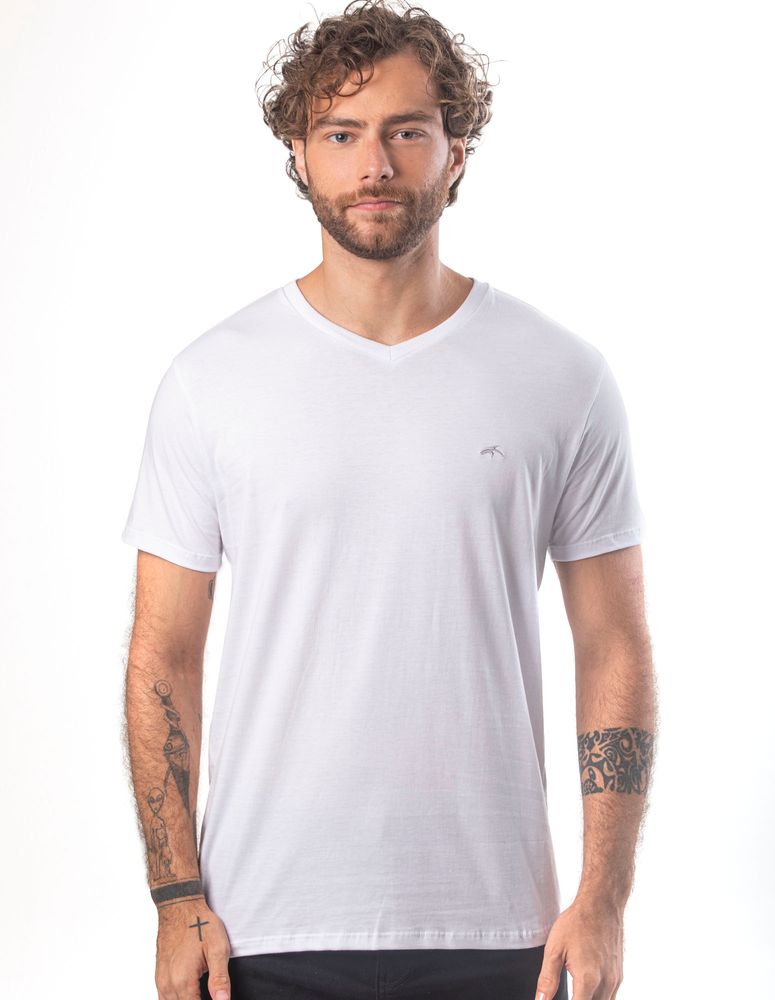 Camiseta Especial Gola V Essential Branco