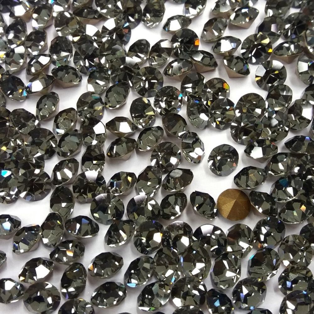 Strass New Basic Black Diamond - SS14,5/PP28(3,50-3,60mm) 1.440 Peças