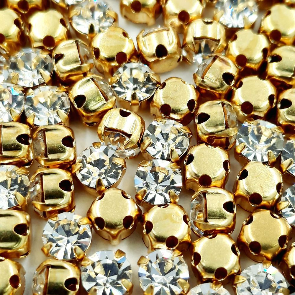Engrampado Caixa Alta Cristal Base Dourada - SS20(4,60-4,80mm) 144 Peças