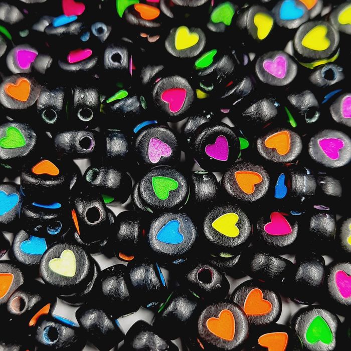 Coração Com Furo Passante Preto Com Colorido - 7mm 25g
