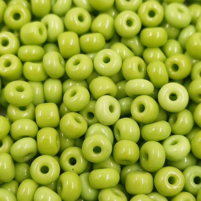 Miçanga Asmara Fosca Verde Claro 53310 - 6/0(4,1mm) 25g Aprox. 300 Peças