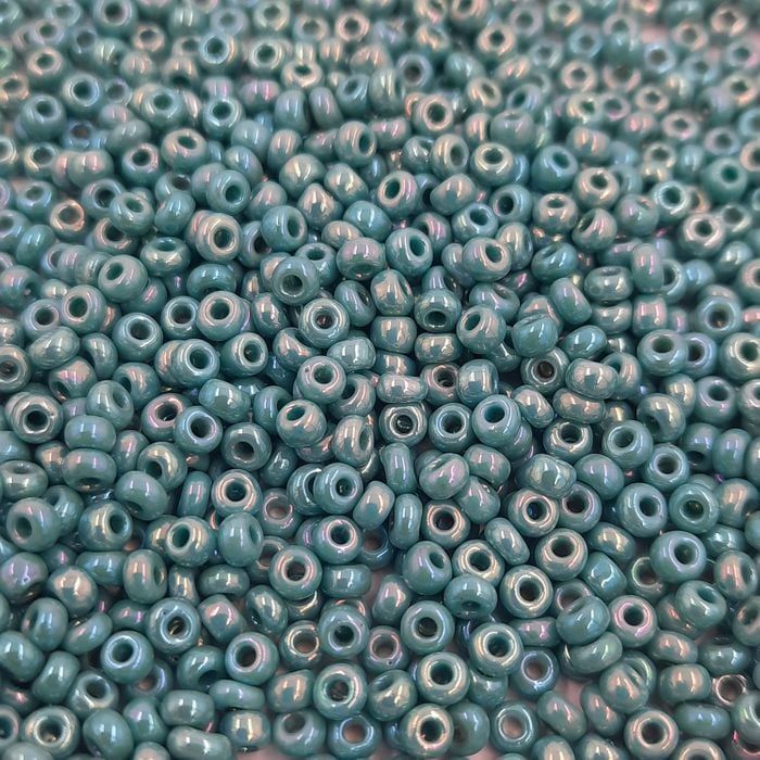 Miçanga Asmara Fosca Verde Turquesa Aurora Boreal 64130 - 9/0(2,6mm) 25g Aprox. 1.200 peças