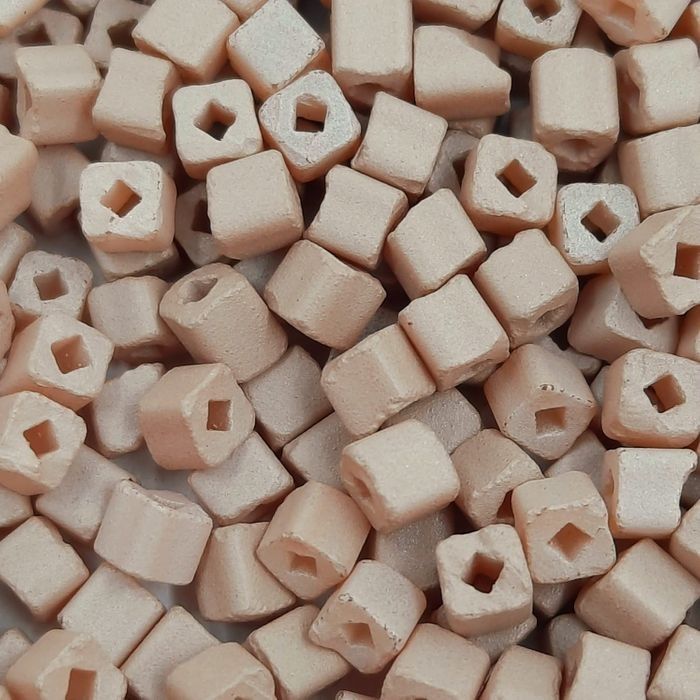Vidrilho Preciosa Ornela Quadrado Especial Bege 1450 - 2,6x2,6 mm 500g