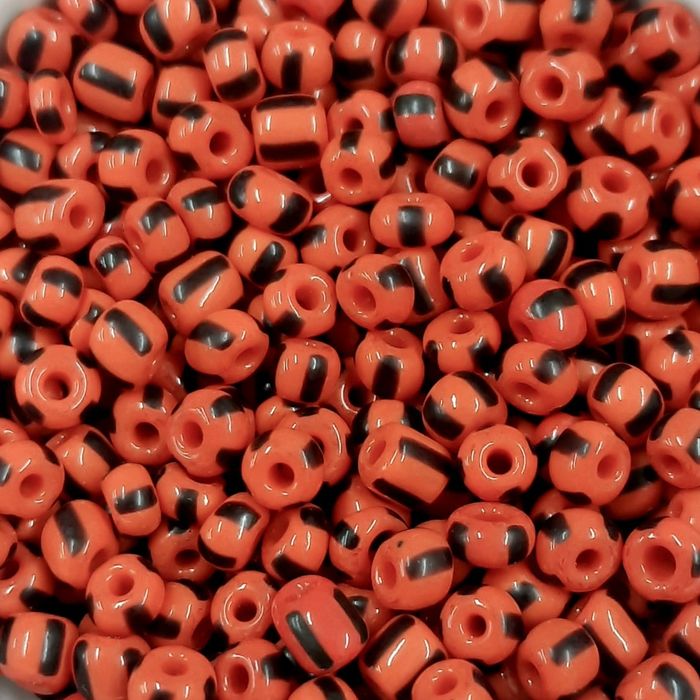 Miçanga Chinesa Rajada Vermelho Com Preto 495 - 6/0(4,1mm) 25g Aprox. 260 Peças