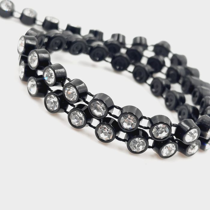 Strass em Corrente Base Plástica Preta/Cristal - SS12/PP24 (3,00-3,20mm) 9,14 Metros