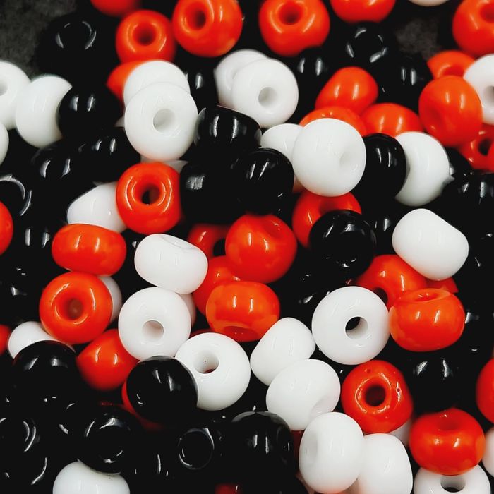 Miçanga Asmara Mix Vermelha, Preta e branca - 6/0(4,1mm) 25g