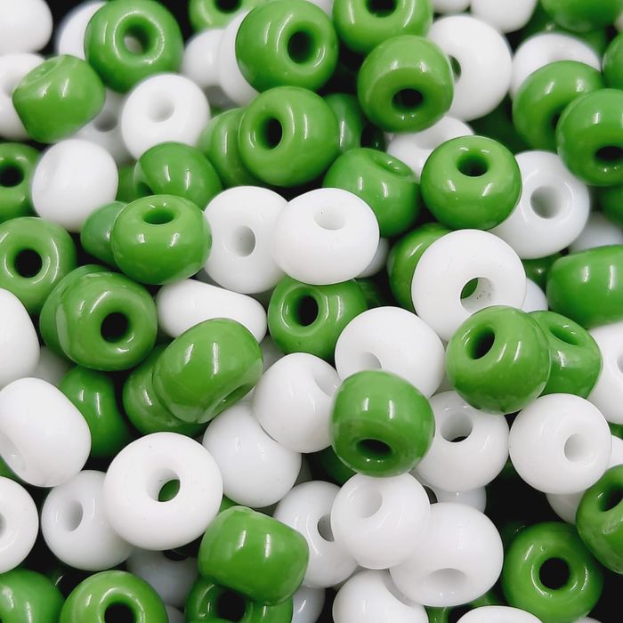 Miçanga Asmara Mix Verde e Branca - 6/0(4,1mm) 25g