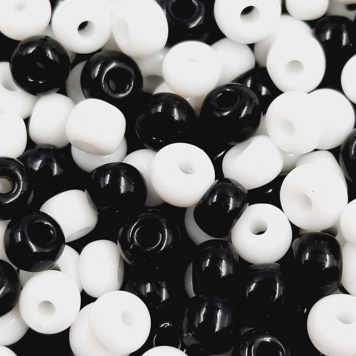 Miçanga Asmara Mix Branco e Preto - 6/0(4,1mm) 25g Aprox. 300 Peças