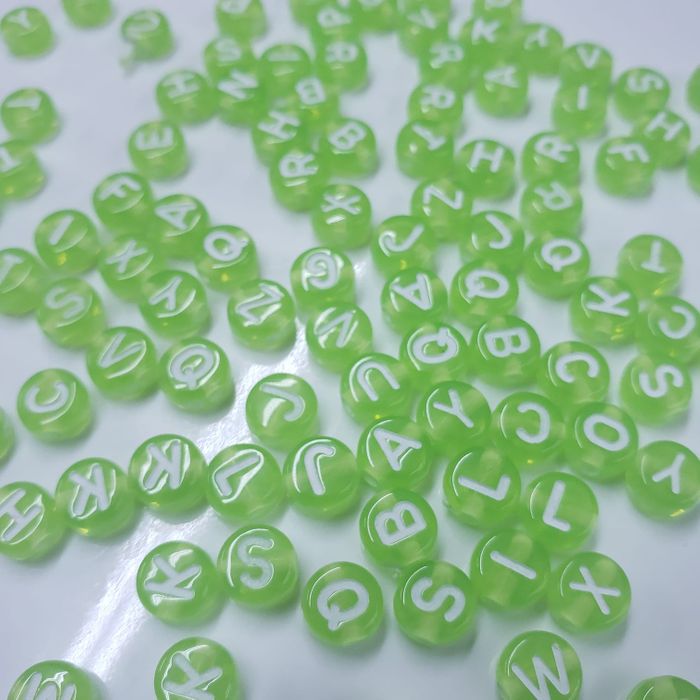 Miçanga Letrinha Redonda Transparente Verde com Branco - 7mm 25g Aprox. 200 Peças