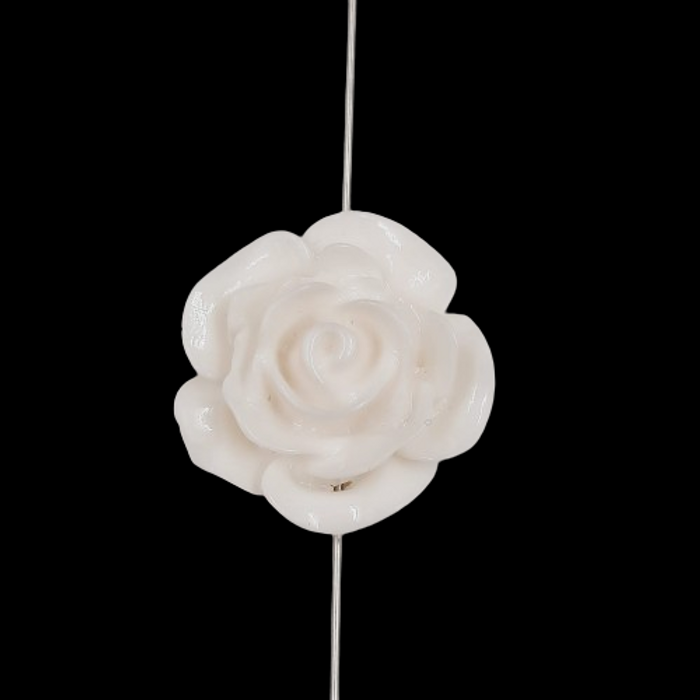 Flor Com Furo Passante Branca - 25mm 50 Peças