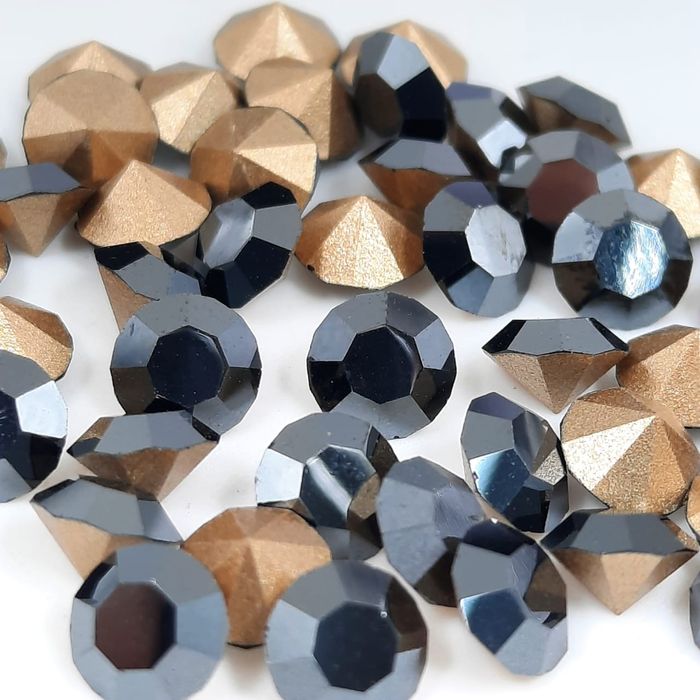 Strass New Basic Jet Hematite - SS3,5/PP08(1,40-1,50mm) 1.440 Peças
