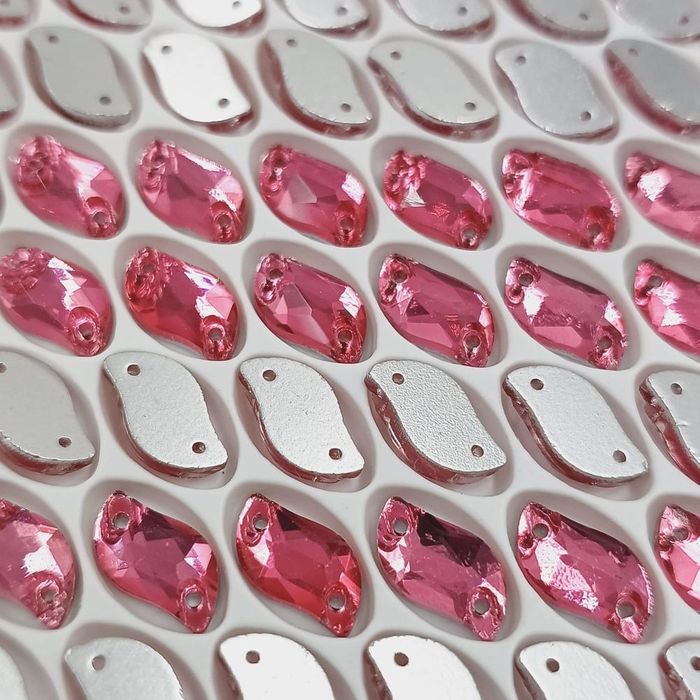 Strass Para Costura Elegance Folha Pink 2 Furos - 6x12mm 20 Peças