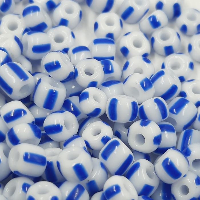 Miçanga Chinesa Rajada Branco Com Azul 418 - 6/0(4,1mm) 500g