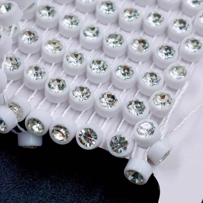 Strass em Corrente Base Plástica Cristal/Branco - SS16/PP31 (3,80-4,00mm) 9,14 Metros