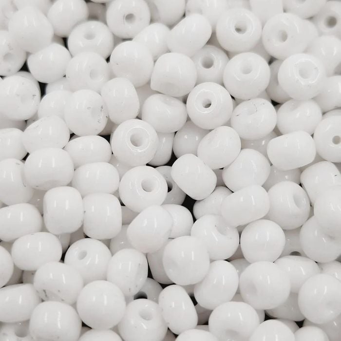 Miçanga Asmara Fosca Branco 03050 - 6/0(4,1mm) 25g Aprox. 300 peças