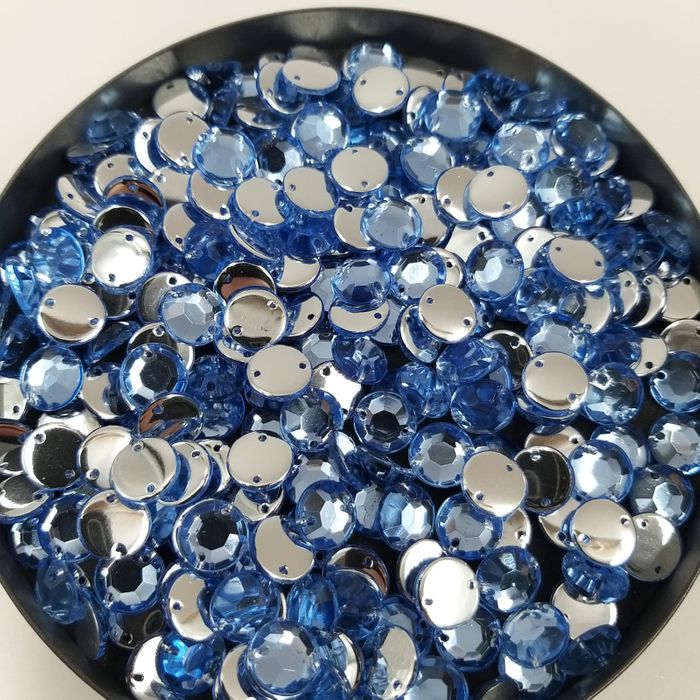 Strass Acrilico Premium para costura Redondo 2 Furos Safira - 8mm 50 Peças