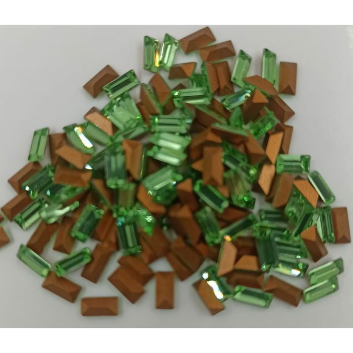 Strass Base Irregular Baguete Swarovski Peridot F - 5x2,5mm 144 Peças