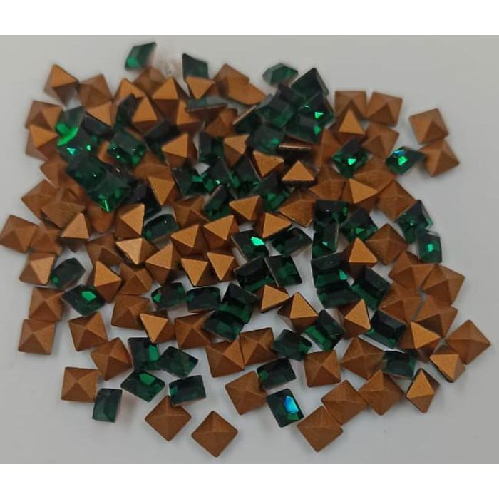 Strass Swarovski Carre Esmeralda Base cônica - 3mm 144 Peças