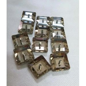 Chaton Chinês Quadrado 1 Furo Âmbar - 10x10mm 12 Peças