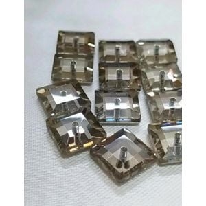 Chaton Chinês Quadrado 1 Furo Âmbar - 10x10mm 12 Peças
