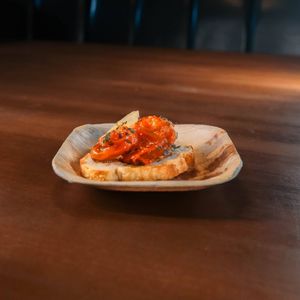 Mini Prato Quadrado Descartável Em Palha De Palmeira, 10,5x10,5cm - 25 Unidades
