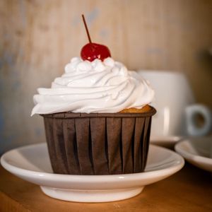 Forminha Descartável De Papel Marrom Para Muffin E Cupcake, 5x4cm, Biodegradável - 100 Unidades