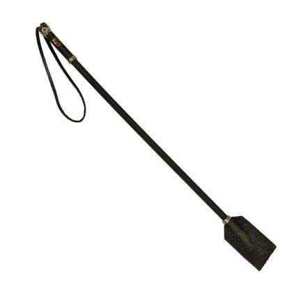 Chibata Em Couro Preto Hot Flowers
