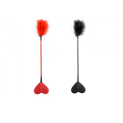 Chibata Coração  40cm Com Plumas Dominatrixxx