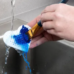 Utensilio Plastico para Limpar Pinceis Royal e Langnickel - RD100