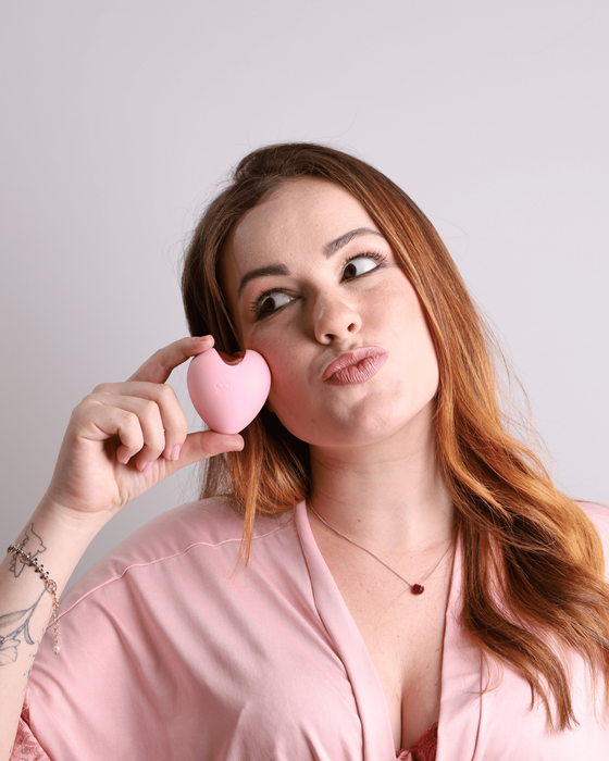 Love - Vibrador e Sugador de Clitóris 2 em 1 Recarregável - Único
