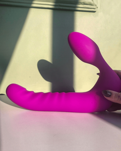 Pixie Sync - Vibrador Strapless com Motor Duplo e Controle via Aplicativo