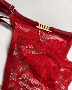 Calcinha Fio em Renda Vermelha com Frase | Love · Amor