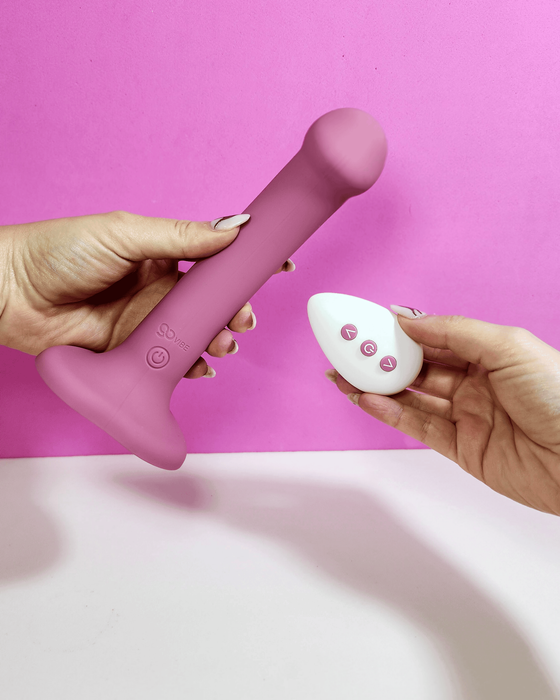 Nina - Dildo com Ventosa e Vibrador Recarregável Go Vibe - Rosa