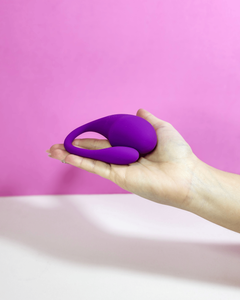 Isa - Vibrador Estimulador de Ponto G e Clitóris com Controle por Aplicativo