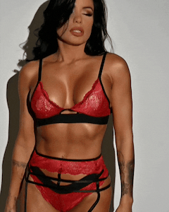 Conjunto de Renda Rubi: Sutiã, Calcinha, Cinta-liga e Venda